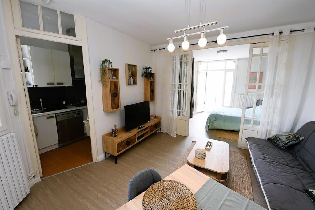 2 A 4 Pers Cosy A Proximite Du Centre Et Des Thermes