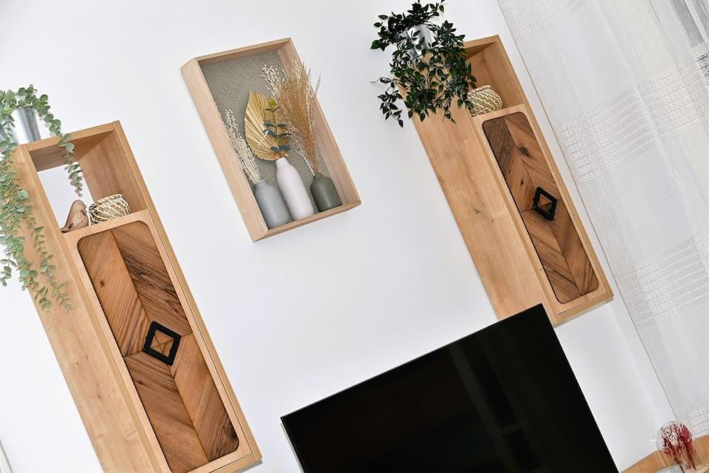 2 A 4 Pers Cosy A Proximite Du Centre Et Des Thermes Appartement